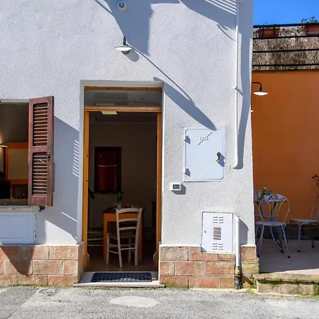 Stunning Home In Frontone Di Apiro Frontale (Macerata)
